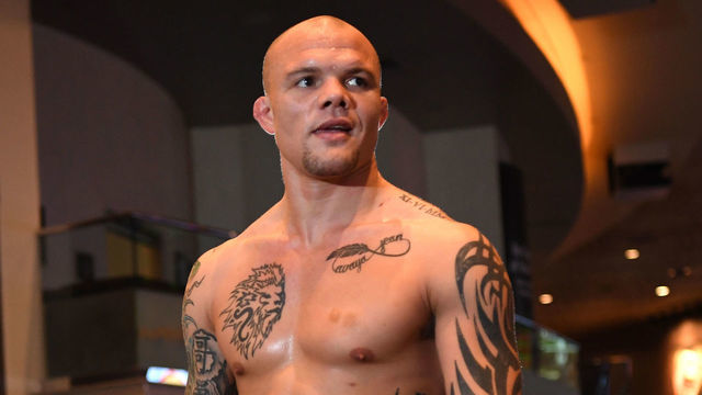 LAS VEGAS, NEVADA - FEBRUARY 28: Anthony Smith performs an open workout for fans and media during the UFC 235 Open Workouts event at MGM Grand Hotel & Casino on February 28, 2019 in Las Vegas, Nevada.
