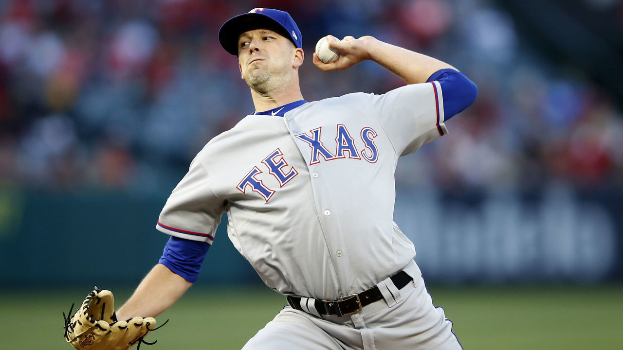 ANAHEIM, CALIFORNIA - MAY 24: Drew Smyly #33 of the Texas Rangers pitches during the first inning of a game against the Los Angeles Angels of Anaheimat Angel Stadium of Anaheim on May 24, 2019 in Anaheim, California.