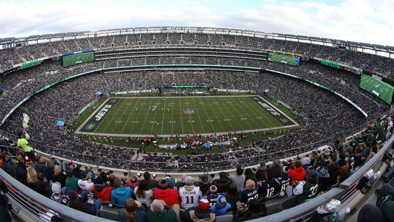 EAST RUTHERFORD, NEW JERSEY - NOVEMBER 25: General View of MetLife Stadium during the game between The New England Patriots against the New York Jets during their game at MetLife Stadium on November 25, 2018 in East Rutherford, New Jersey.