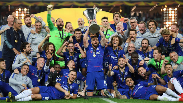 BAKU, AZERBAIJAN - MAY 29: Olivier Giroud of Chelsea lifts the UEFA Europa League Trophy after the UEFA Europa League Final between Chelsea and Arsenal at Baku Olimpiya Stadionu on May 29, 2019 in Baku, Azerbaijan.