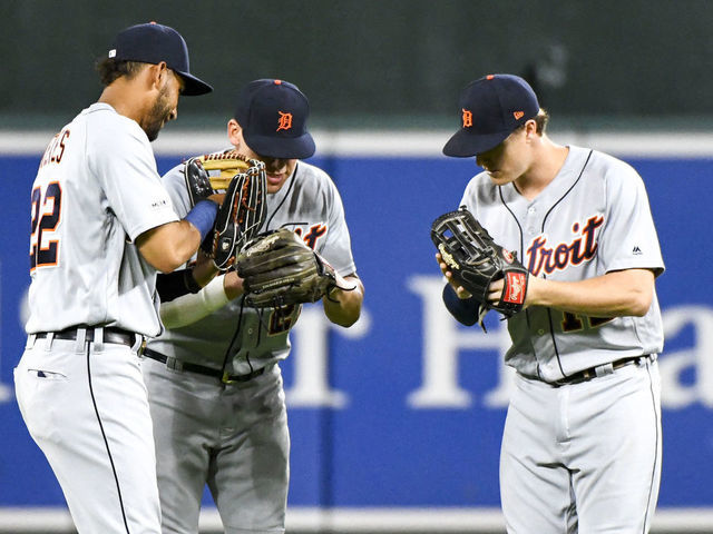 Tigers SS Jordy Mercer Hits Walk-Off Single vs. Yankees - Stadium