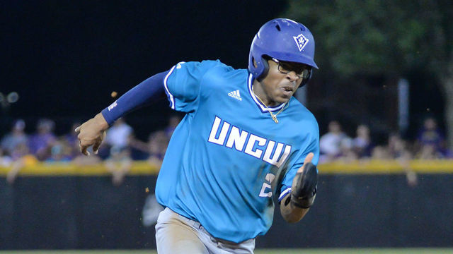GREENVILLE, NC - JUNE 01: UNC-Wilmington infielder Greg Jones (2) rounds third during the NCAA Baseball Greenville Regional between the East Carolina Pirates and the UNC Wilmington Seahawks at Lewis Field at Clark-LeClair Stadium in Greenville, NC on June 1, 2018.