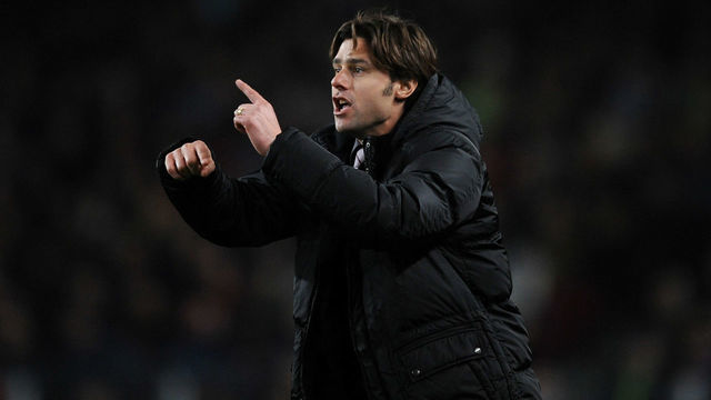 BARCELONA, SPAIN - JANUARY 29: Coach Mauricio Roberto Pochettino of Espanyol gestures to his players during the Copa del Rey quarter final second leg match between Barcelona and Espanyol at the Camp Nou Stadium on January 29, 2009 in Barcelona, Spain. Barcelona won the match 3-2.