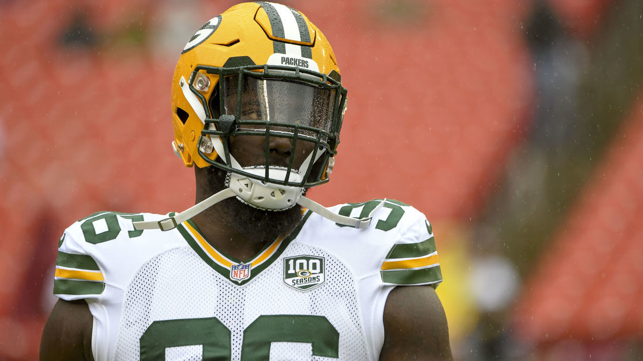 LANDOVER, MD - SEPTEMBER 23: Green Bay Packers defensive end Muhammad Wilkerson (96) warms up prior to the game on September 23, 2018, at FedEx Field in Landover, MD. The Washington Redskins defeated the Green Bay Packers, 31-17.