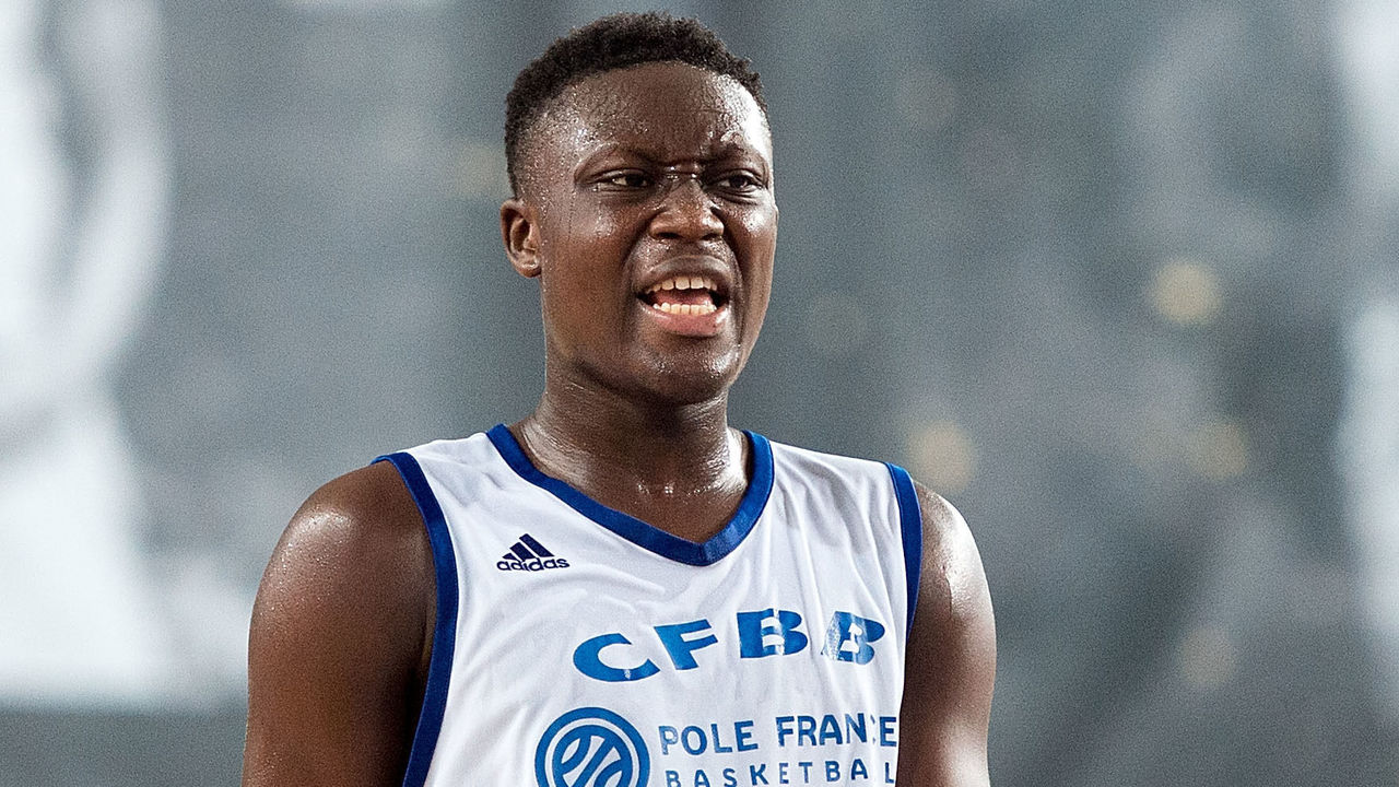 Pistons Select Sekou Doumbouya With No 15 Pick Thescore Com