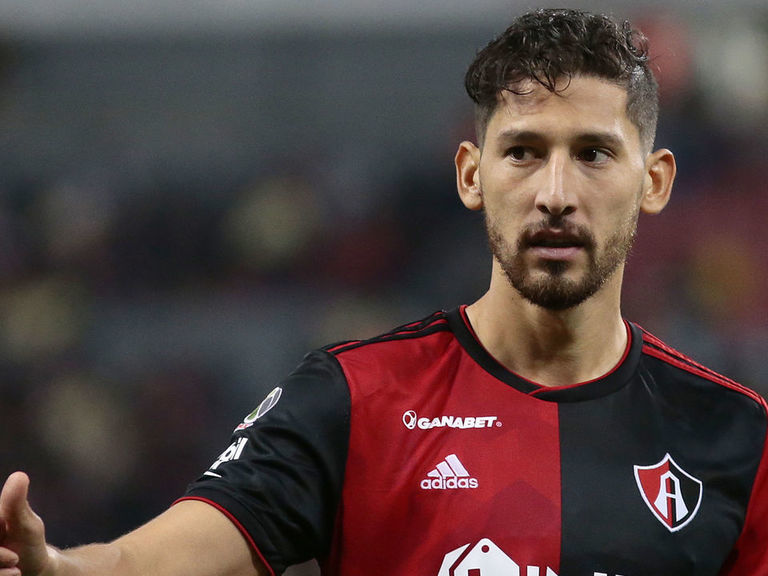 Toronto FC complete Omar Gonzalez signing