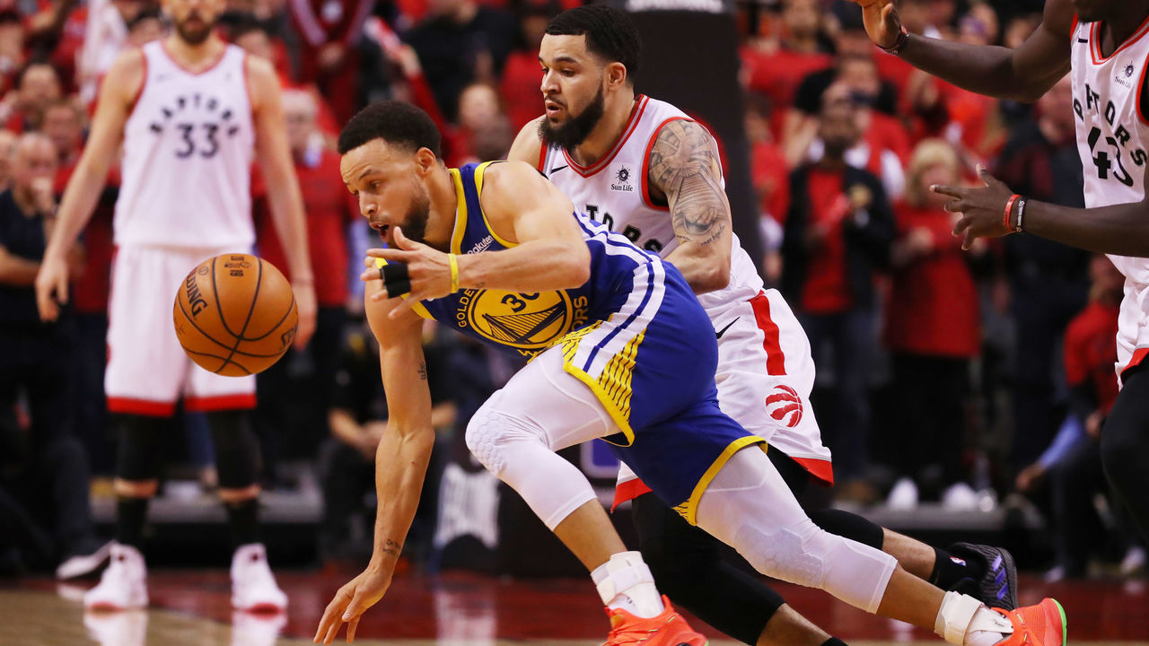 TORONTO, ONTARIO - JUNE 02: Stephen Curry #30 of the Golden State Warriors is defended by Fred VanVleet #23 of the Toronto Raptors in the second half during Game Two of the 2019 NBA Finals at Scotiabank Arena on June 02, 2019 in Toronto, Canada.