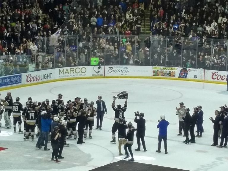 Newfoundland Growlers win ECHL's Kelly Cup in inaugural season