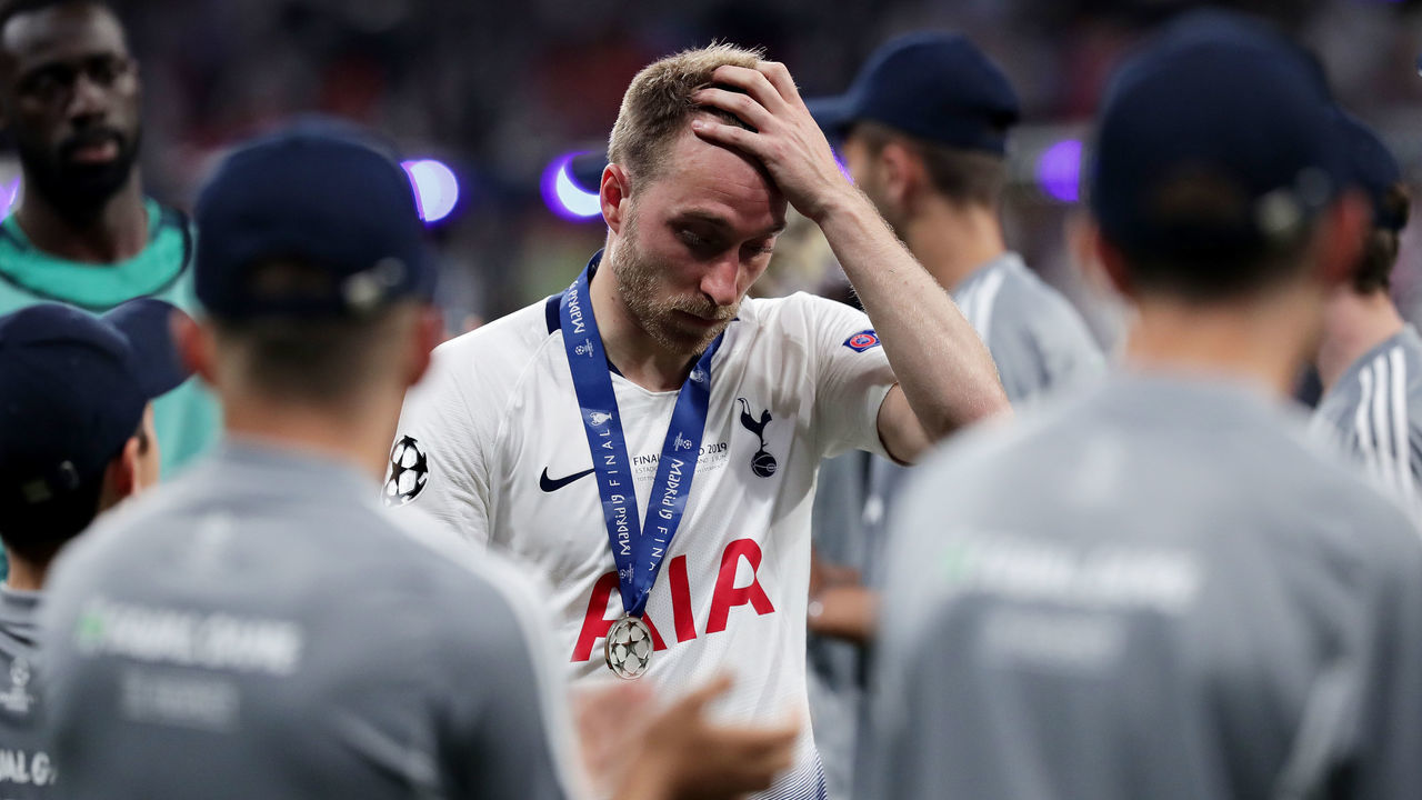 MADRID, SPAIN - JUNE 01: Christian Eriksen of Tottenham Hotspur reacts following defeat in the UEFA Champions League Final between Tottenham Hotspur and Liverpool at Estadio Wanda Metropolitano on June 01, 2019 in Madrid, Spain.