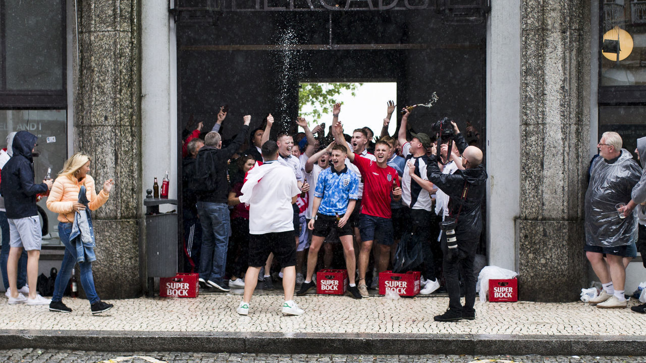 6th June 2019, Stádio D Afonso Henriques, Guimarães, Portugal; UEFA Nations league Football semi-final, Netherlands versus England; The fans of England supporting their team before the match