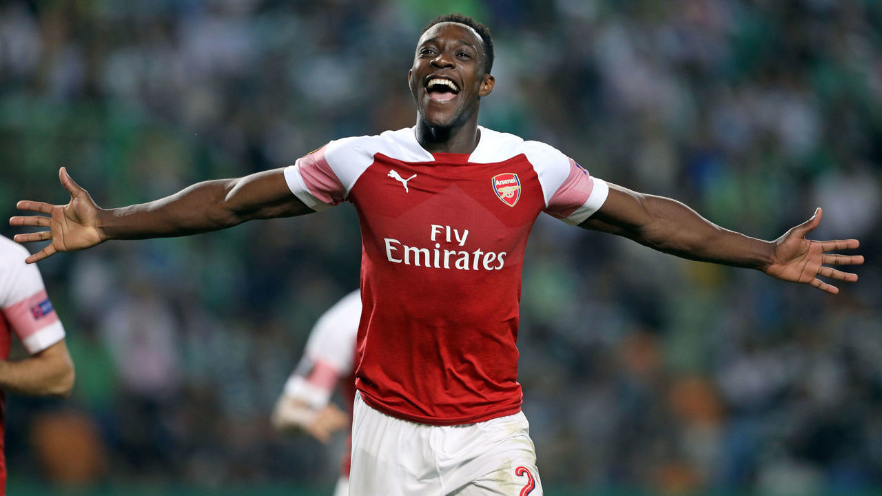 ALVALADE, LISBON, PORTUGAL - 2018/10/25: Danny Welbeck of Arsenal FC seen celebrating with his team mates after scoring a goal during the Europa League Group E 2018/19 football match between Sporting CP vs Arsenal FC. (Final score: Sporting CP 0-1 Arsenal FC).