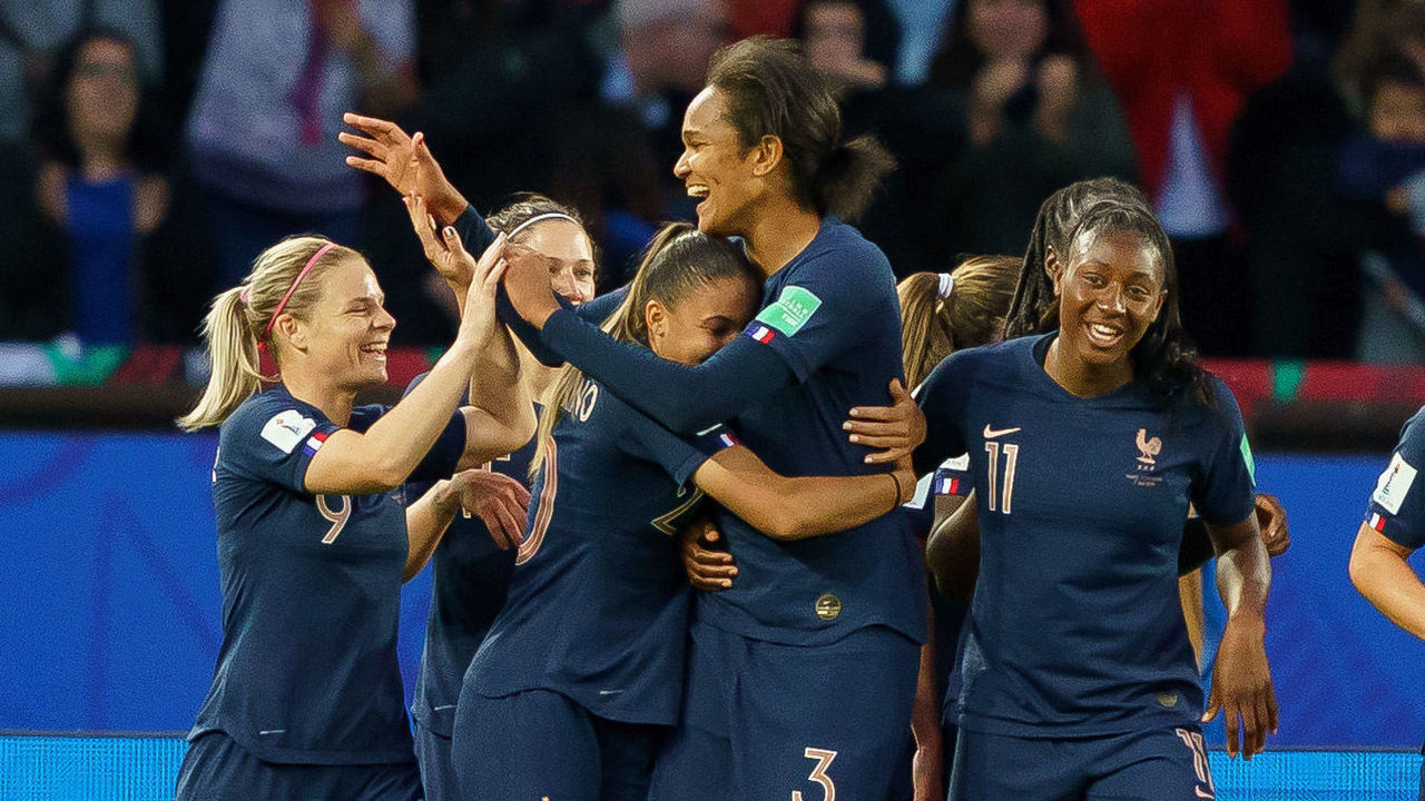 PARIS, FRANCE - JUNE 07: Wendie Renard of France celebrates after scoring her team's third goal with team mates during the 2019 FIFA Women's World Cup France group A match between France and Korea Republic at Parc des Princes on June 7, 2019 in Paris, France.
