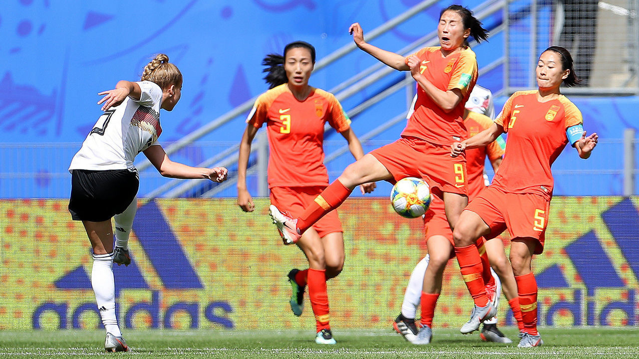 RENNES, FRANCE - JUNE 08: Giulia Gwinn of Germany scores her team's first goal during the 2019 FIFA Women's World Cup France group B match between Germany and China PR at Roazhon Park on June 08, 2019 in Rennes, France.