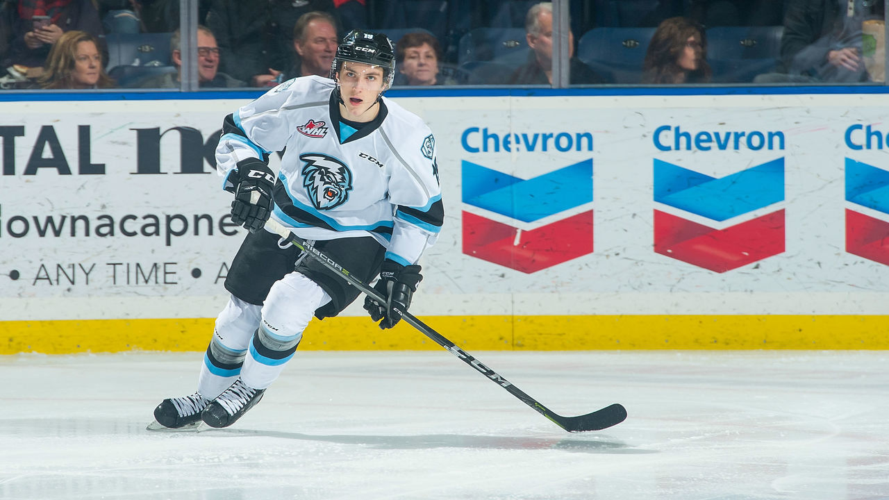 KELOWNA, CANADA - DECEMBER 2: Peyton Krebs #19 of the Kootenay Ice skates against the Kelowna Rockets on December 2, 2017 at Prospera Place in Kelowna, British Columbia, Canada. *** Local Caption ***
