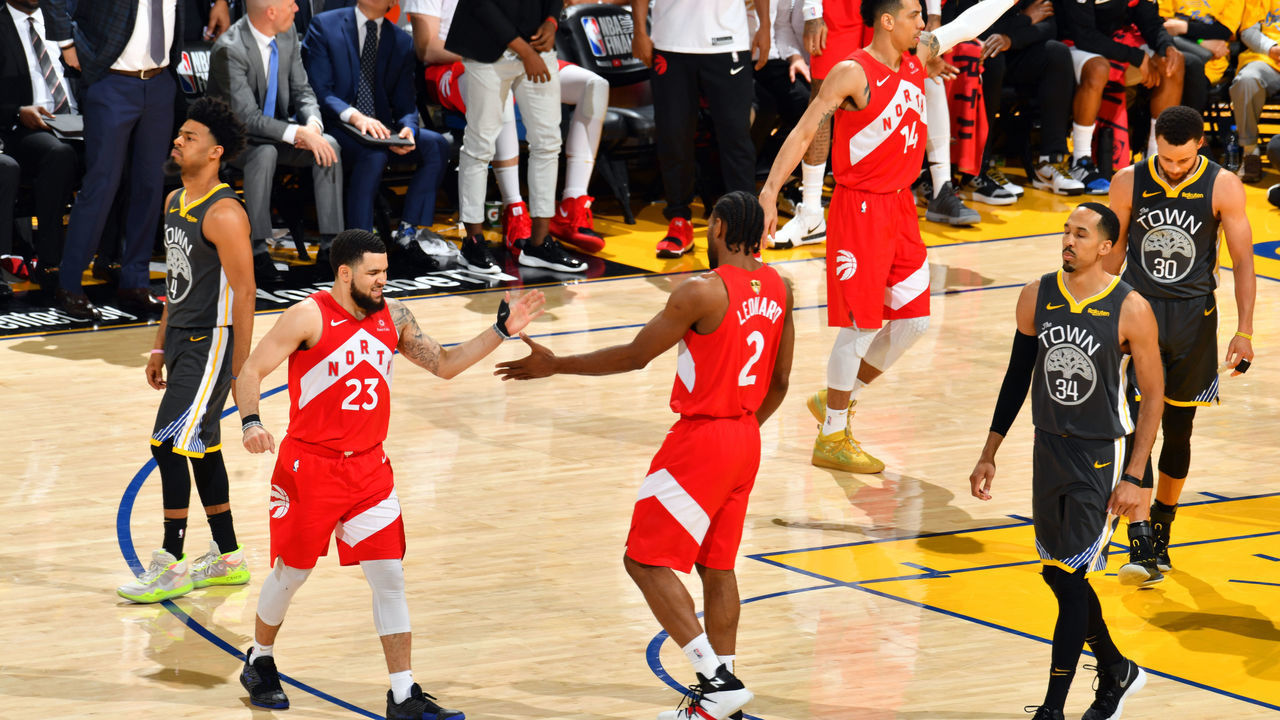 OAKLAND, CA - JUNE 7: Fred VanVleet #23 of the Toronto Raptors and Kawhi Leonard #2 of the Toronto Raptors high-five during a game against the Golden State Warriors during Game Four of the NBA Finals on June 7, 2019 at ORACLE Arena in Oakland, California. NOTE TO USER: User expressly acknowledges and agrees that, by downloading and/or using this photograph, user is consenting to the terms and conditions of Getty Images License Agreement. Mandatory Copyright Notice: Copyright 2019 NBAE