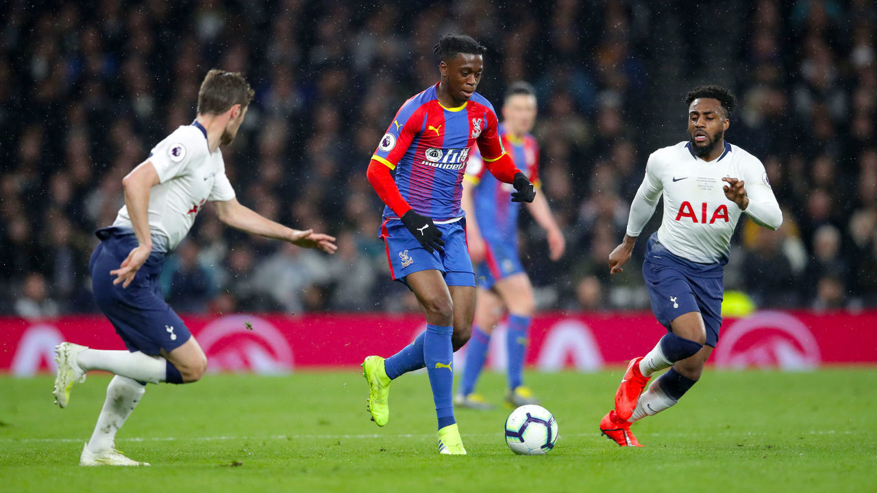 Crystal Palace's Aaron Wan-Bissaka (centre) in action Tottenham Hotspur v Crystal Palace - Premier League - Tottenham Hotspur Stadium 03-04-2019 .