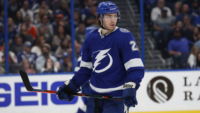 TAMPA, FL - DECEMBER 27: Tampa Bay Lightning center Brayden Point (21) skates in the third period of the NHL game between the Philadelphia Flyers and Tampa Bay Lightning on December 27, 2018 at Amalie Arena in Tampa, FL.