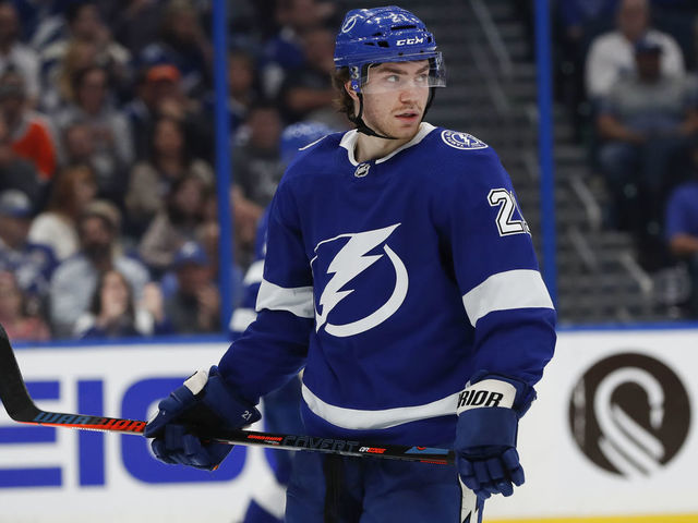 TAMPA, FL - DECEMBER 27: Tampa Bay Lightning center Brayden Point (21) skates in the third period of the NHL game between the Philadelphia Flyers and Tampa Bay Lightning on December 27, 2018 at Amalie Arena in Tampa, FL.