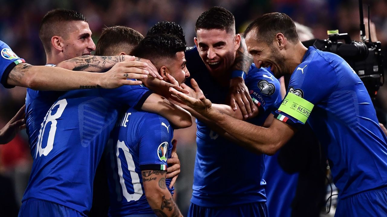 Italy's forward Lorenzo Insigne (C-L) celebrates after scoring with his teammates during the UEFA Euro 2020 qualification football match between Italy and Bosnia Herzegovina at the 'Allianz Stadium' in Turin on June 11, 2019.