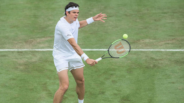12 June 2019, Baden-Wuerttemberg, Stuttgart: Tennis: ATP-Tour - Stuttgart, Individual, Men, Round of 16: Tsonga (France) - Raonic (Canada). Milos Raonic in action. Photo: Silas Stein/dpa