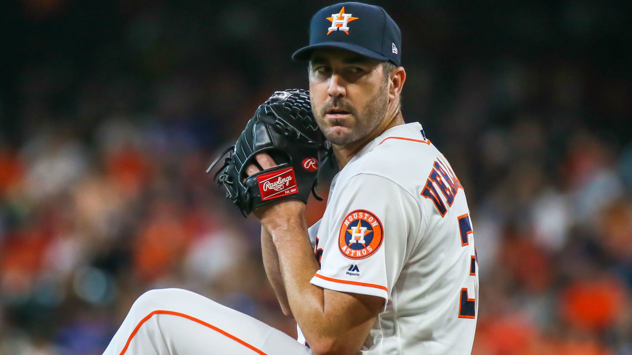 HOUSTON, TX - JUNE 12: Houston Astros starting pitcher Justin Verlander (35) throws a pitch during the baseball game between the Milwaukee Brewers and Houston Astros on June 12, 2019 at Minute Maid Park in Houston, Texas.