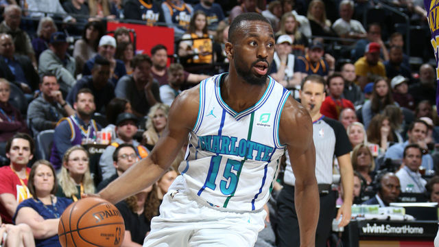 SALT LAKE CITY, UT - APRIL 1: Kemba Walker #15 of the Charlotte Hornets drives to the basket against the Utah Jazz on April 1, 2019 at Vivint Smart Home Arena in Salt Lake City, Utah. Mandatory Copyright Notice: Copyright 2019 NBAE