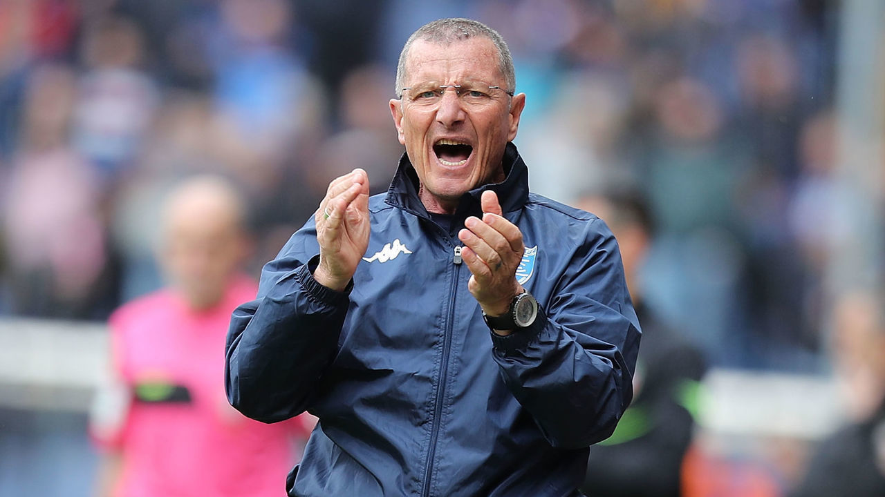 GENOA, ITALY - MAY 12: Aurelio Andreazzoli manager of Empoli FC gestures during the Serie A match between UC Sampdoria and Empoli at Stadio Luigi Ferraris on May 12, 2019 in Genoa, Italy.