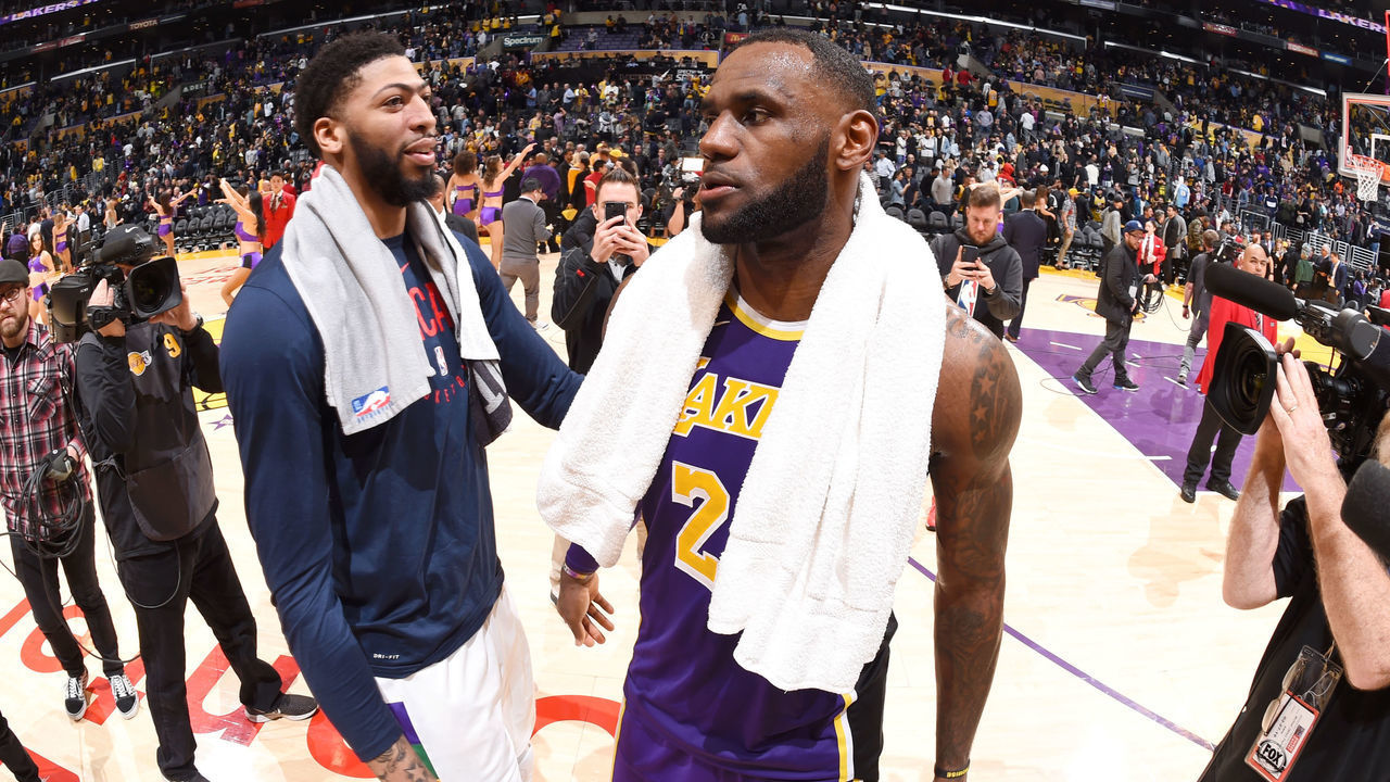 LOS ANGELES, CA - FEBRUARY 27: Anthony Davis #23 of the New Orleans Pelicans greets LeBron James #23 of the Los Angeles Lakers after the game on February 27, 2019 at STAPLES Center in Los Angeles, California. NOTE TO USER: User expressly acknowledges and agrees that, by downloading and/or using this Photograph, user is consenting to the terms and conditions of the Getty Images License Agreement. Mandatory Copyright Notice: Copyright 2019 NBAE