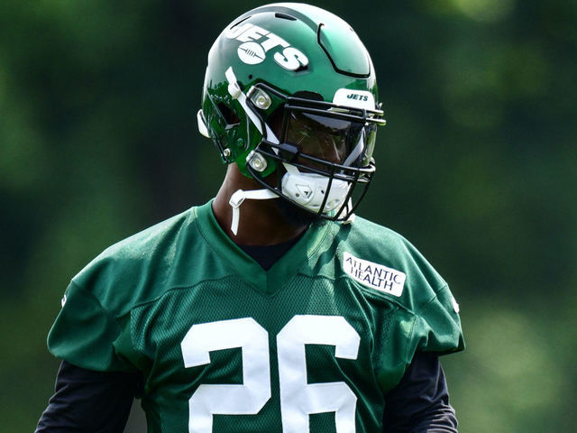 FLORHAM PARK, NJ - JUNE 05: LeVeon Bell #26 of the New York Jets during day two of mandatory minicamp at the Atlantic Health Jets Training Center on June 5, 2019 in Florham Park, New Jersey.
