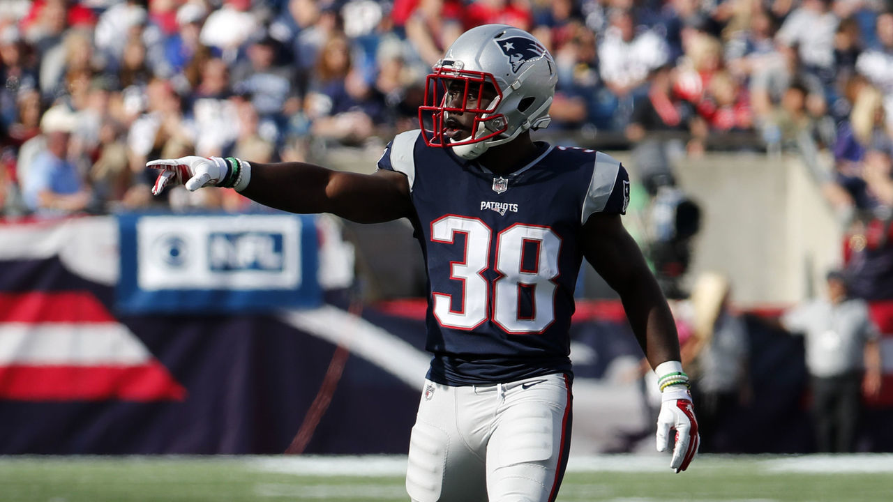 FOXBOROUGH, MA - SEPTEMBER 30: New England Patriots running back Kenjon Barner (38) makes sure he's onside during a game between the New England Patriots and the Miami Dolphins on September 30, 2018, at Gillette Stadium in Foxborough, Massachusetts. The Patriots defeated the Dolphins 38-7.