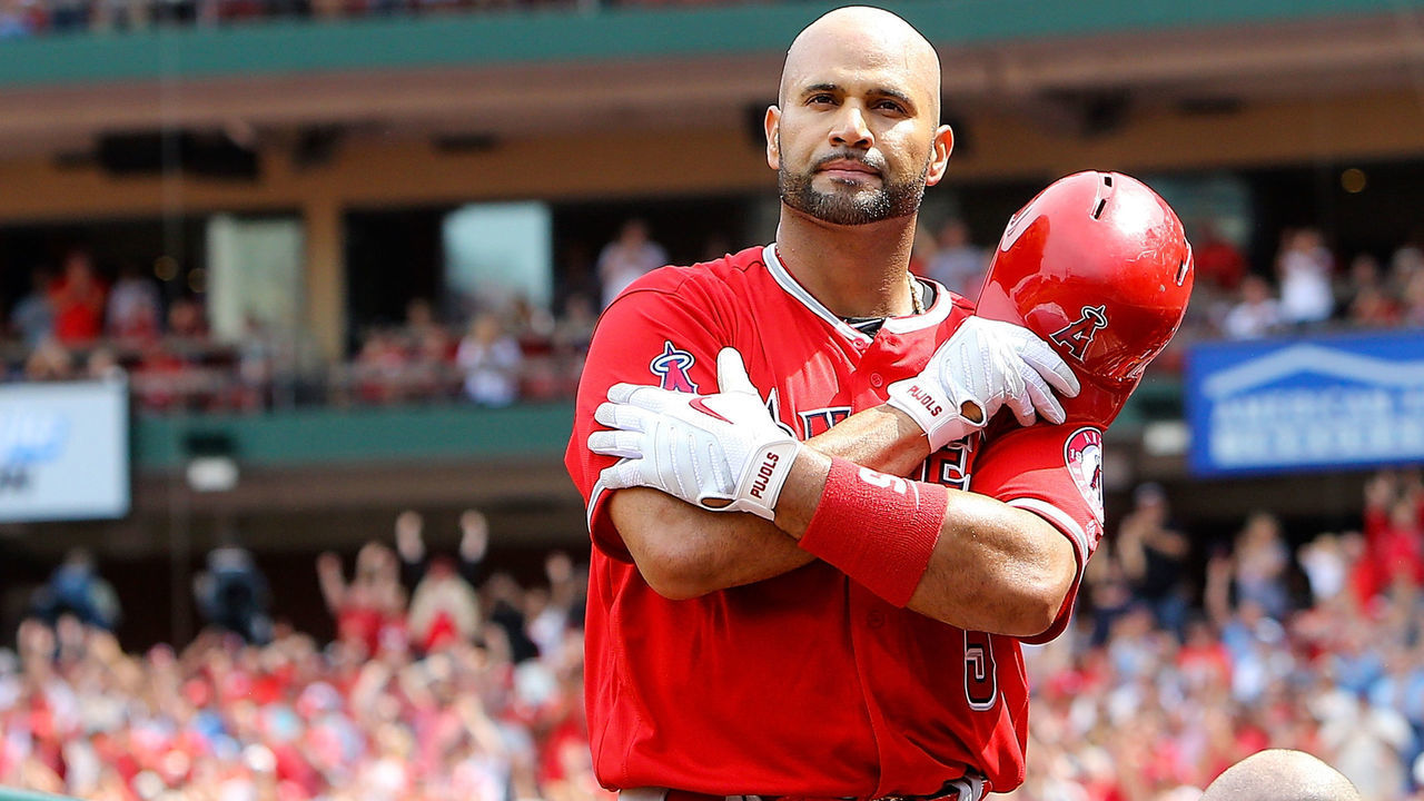 ST. LOUIS, MO - JUNE 22: Albert Pujols #5 of the Los Angeles Angels of Anaheim gives fans a curtain call after hitting a solo home run during the seventh inning against the St. Louis Cardinals at Busch Stadium on June 22, 2019 in St. Louis, Missouri.