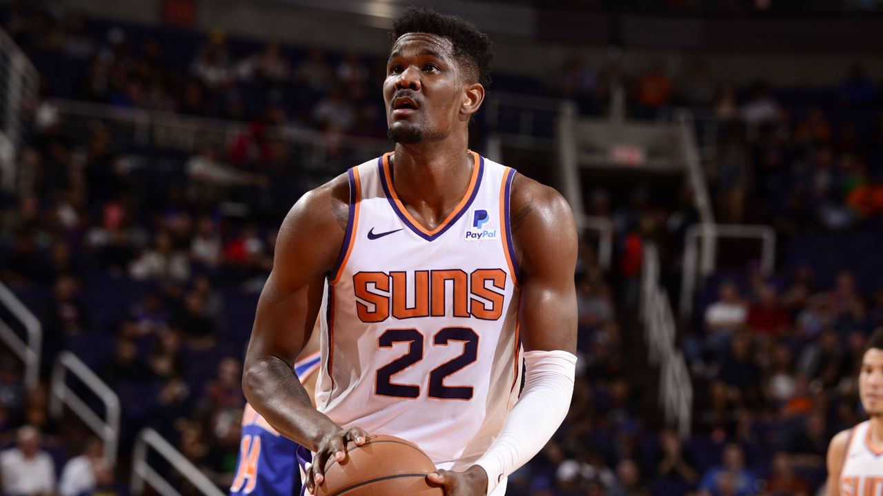 PHOENIX, AZ - MARCH 6: Deandre Ayton #22 of the Phoenix Suns shoots a free-throw against the New York Knicks on March 6, 2019 at Talking Stick Resort Arena in Phoenix, Arizona. Mandatory Copyright Notice: Copyright 2019 NBAE