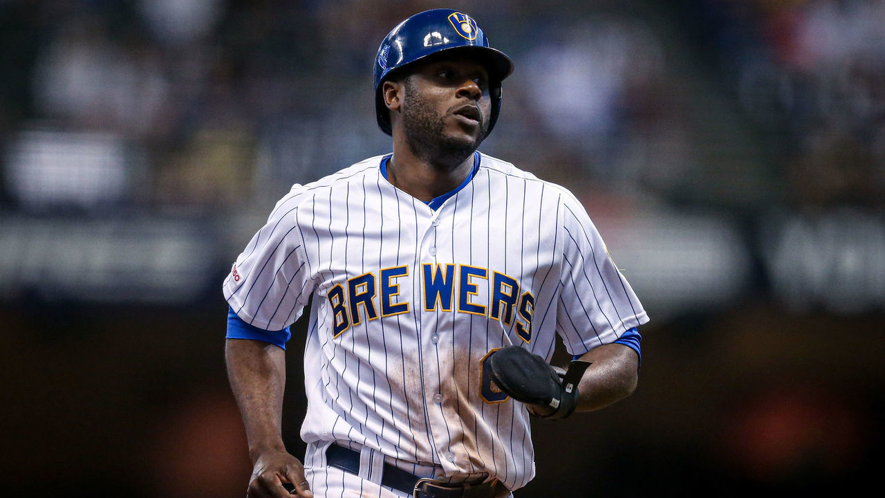 MILWAUKEE, WISCONSIN - JUNE 21: Lorenzo Cain #6 of the Milwaukee Brewers jogs to third base in the first inning against the Cincinnati Reds at Miller Park on June 21, 2019 in Milwaukee, Wisconsin.