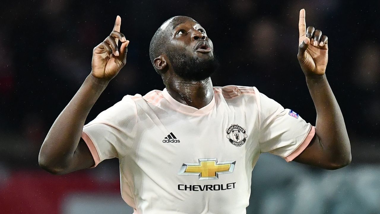 PARIS, FRANCE - MARCH 06: Romelu Lukaku of Manchester United celebrates his score during the UEFA Champions League round of 16 second leg soccer match between Paris Saint Germain and Manchester United at Parc des Princes Stadium in Paris, France on March 06, 2019.