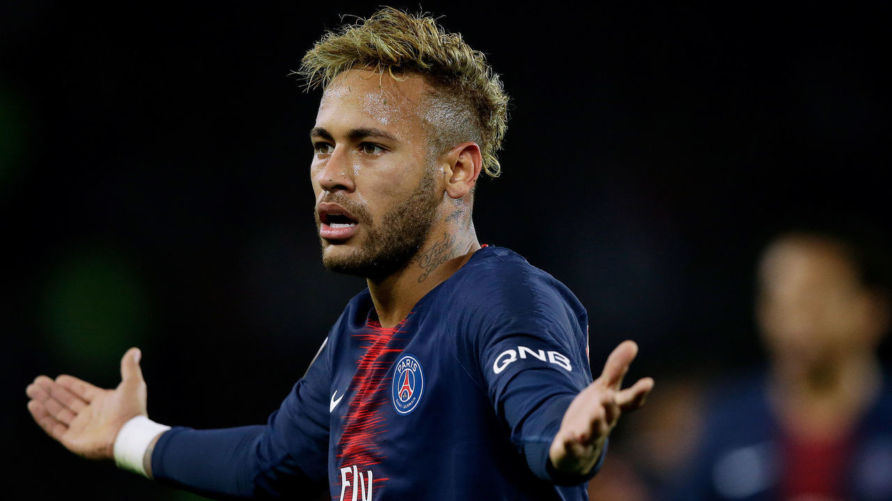 PARIS, FRANCE - OCTOBER 7: Neymar Jr of Paris Saint Germain during the French League 1 match between Paris Saint Germain v Olympique Lyon at the Parc des Princes on October 7, 2018 in Paris France