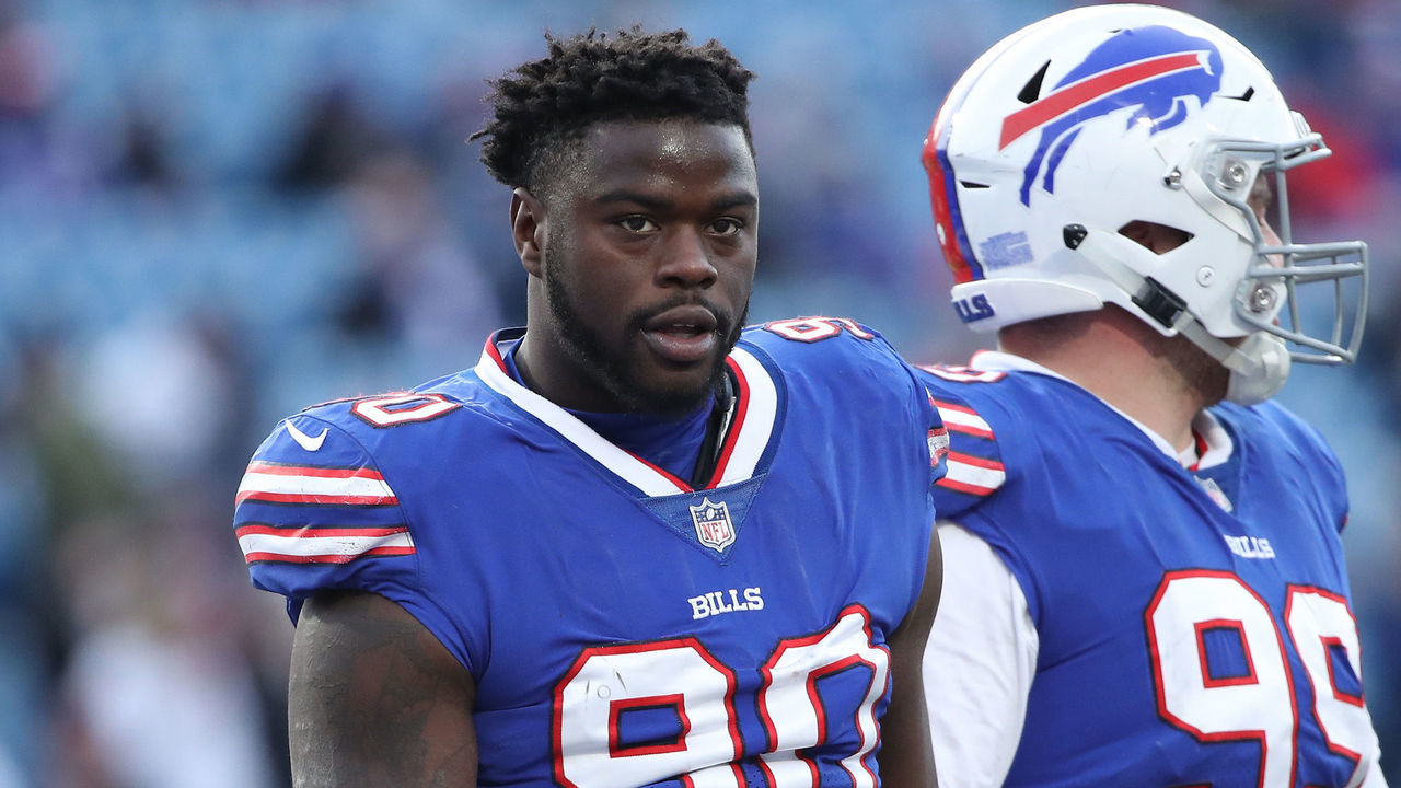 BUFFALO, NY - NOVEMBER 04: Shaq Lawson #90 of the Buffalo Bills gets ready before the next play during NFL game action against the Chicago Bears at New Era Field on November 4, 2018 in Buffalo, New York.