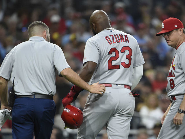 Cardinals' Ozuna headed to IL with finger injury