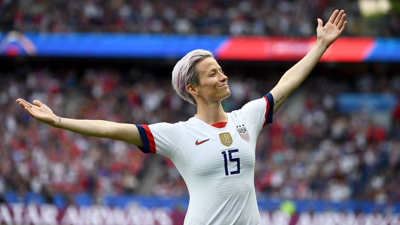 United States' forward Megan Rapinoe celebrates scoring her team's first goal during the France 2019 Women's World Cup quarter-final football match between France and United States, on June 28, 2019, at the Parc des Princes stadium in Paris.