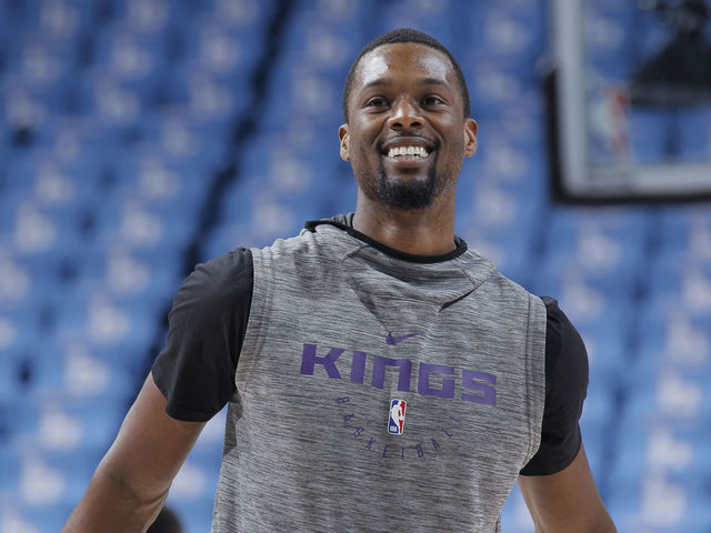 SACRAMENTO, CA - APRIL 7: Harrison Barnes #40 of the Sacramento Kings warms up against the New Orleans Pelicans on April 7, 2019 at Golden 1 Center in Sacramento, California. NOTE TO USER: User expressly acknowledges and agrees that, by downloading and or using this photograph, User is consenting to the terms and conditions of the Getty Images Agreement. Mandatory Copyright Notice: Copyright 2019 NBAE