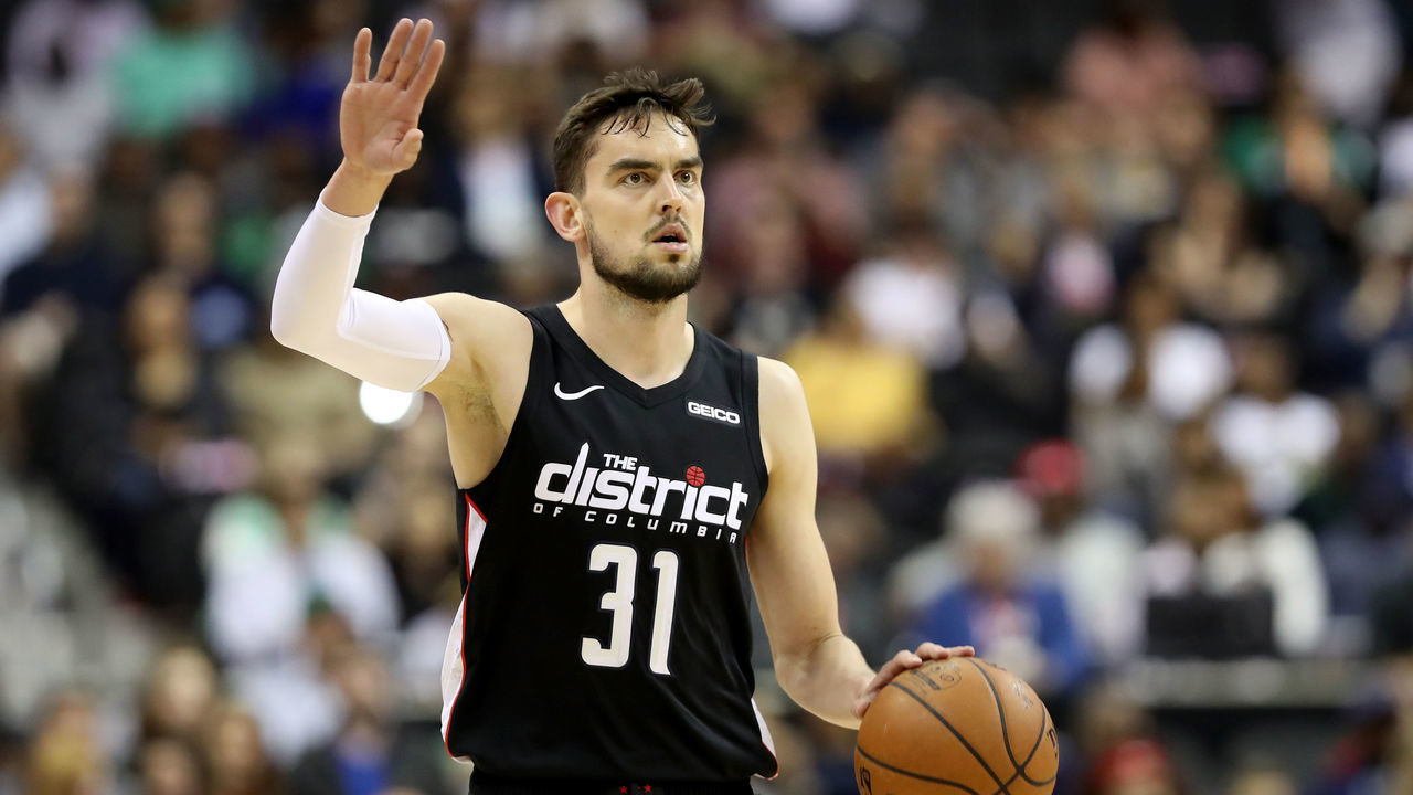 WASHINGTON, DC - APRIL 09: Tomas Satoransky #31 of the Washington Wizards dribbles the ball against the Boston Celtics in the first half at Capital One Arena on April 09, 2019 in Washington, DC.