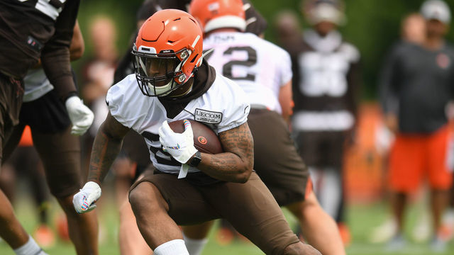 BEREA, OH - JUNE 4, 2019: Running back Duke Johnson Jr. #29 of the Cleveland Browns carries the ball during a mandatory mini camp practice on June 4, 2019 at the Cleveland Browns training facility in Berea, Ohio. (Photo by: 2019 Nick Cammett/Diamond Images/Getty Images)