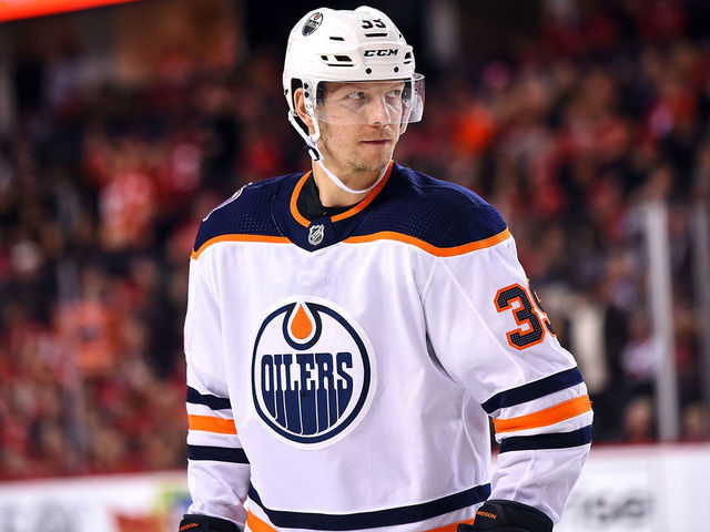 Oilers re-sign Chiasson to 2-year deal worth reported | theScore
