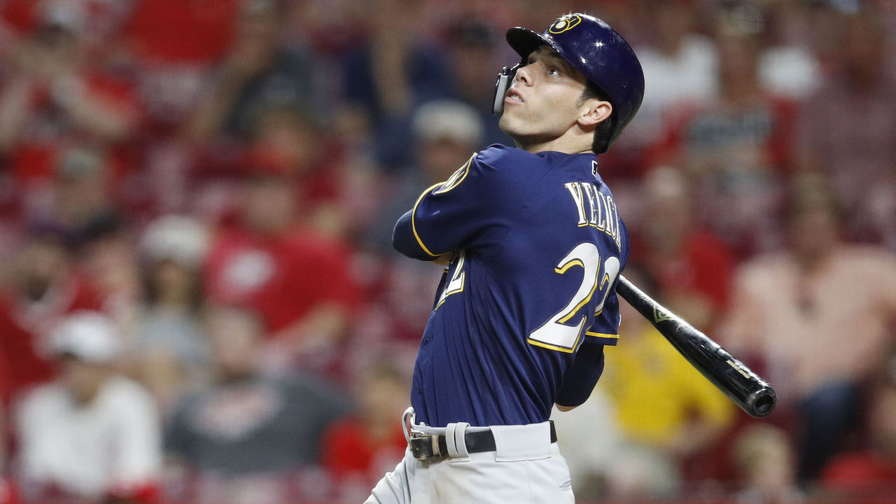 Brewers rally to beat Reds 4-3, open 2-game NL Central lead