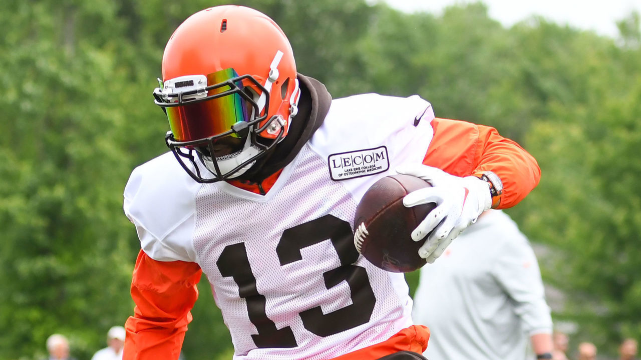 BEREA, OH - JUNE 4, 2019: Wide receiver Odell Beckham Jr. #13 of the Cleveland Browns catches a pass during a mandatory mini camp practice on June 4, 2019 at the Cleveland Browns training facility in Berea, Ohio. (Photo by: 2019 Nick Cammett/Diamond Images/Getty Images)