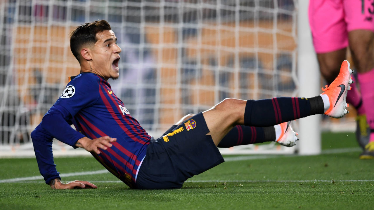 BARCELONA, SPAIN - MAY 01: Philippe Coutinho of FC Barcelona reacts during the UEFA Champions League Semi Final first leg match between Barcelona and Liverpool at the Nou Camp on May 1, 2019 in Barcelona, Spain.