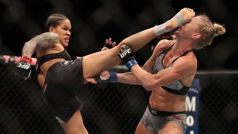 Nunes takes out Holm with head kick in 1st round | theScore.com