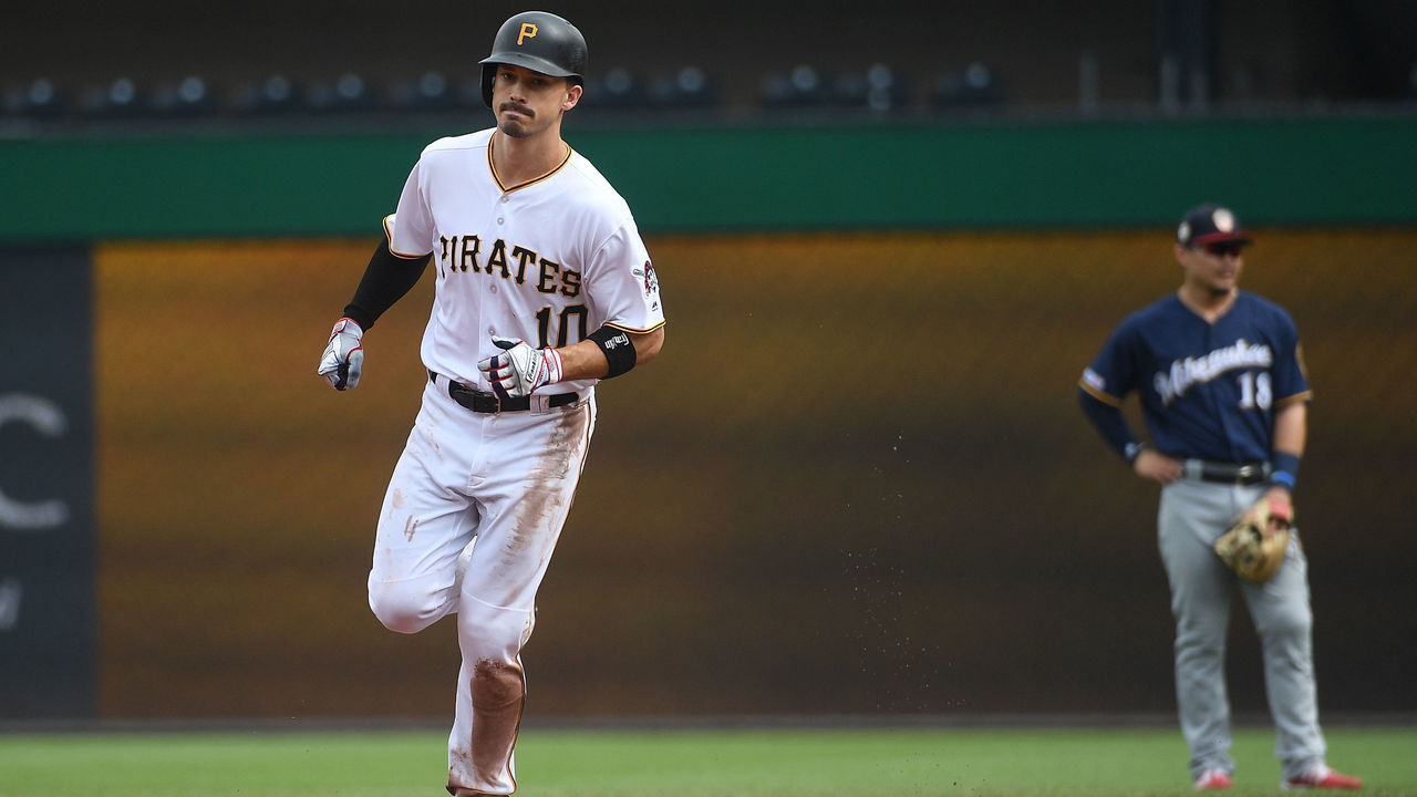 Reynolds slugs Bucs past Yelich-less Brewers