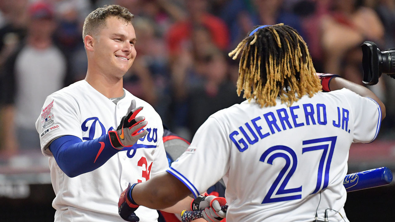 CLEVELAND, OHIO - JULY 08: Vladimir Guerrero Jr. of the Toronto Blue Jays reacts after knocking out Joc Pederson of the Los Angeles Dodgers in the T-Mobile Home Run Derby at Progressive Field on July 08, 2019 in Cleveland, Ohio.