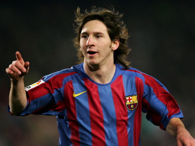 VIDEO: Lionel Messi's debut as a 16-year-old for Barcelona B squad