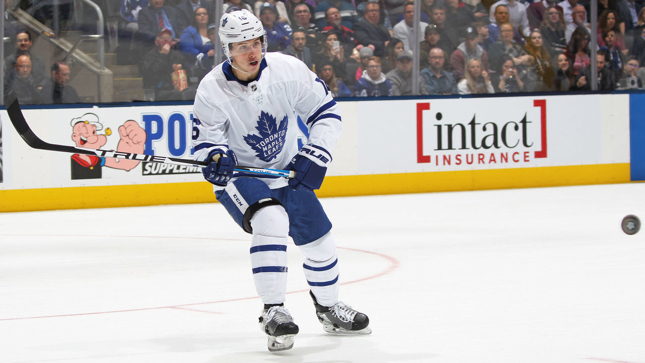 TORONTO, ON - MARCH 11: Mitchell Marner #16 of the Toronto Maple Leafs looks to tip an incoming puck against the Tampa Bay Lightning during an NHL game at Scotiabank Arena on March 11, 2019 in Toronto, Ontario, Canada. The Lightning defeated the Maple Leafs 6-2.